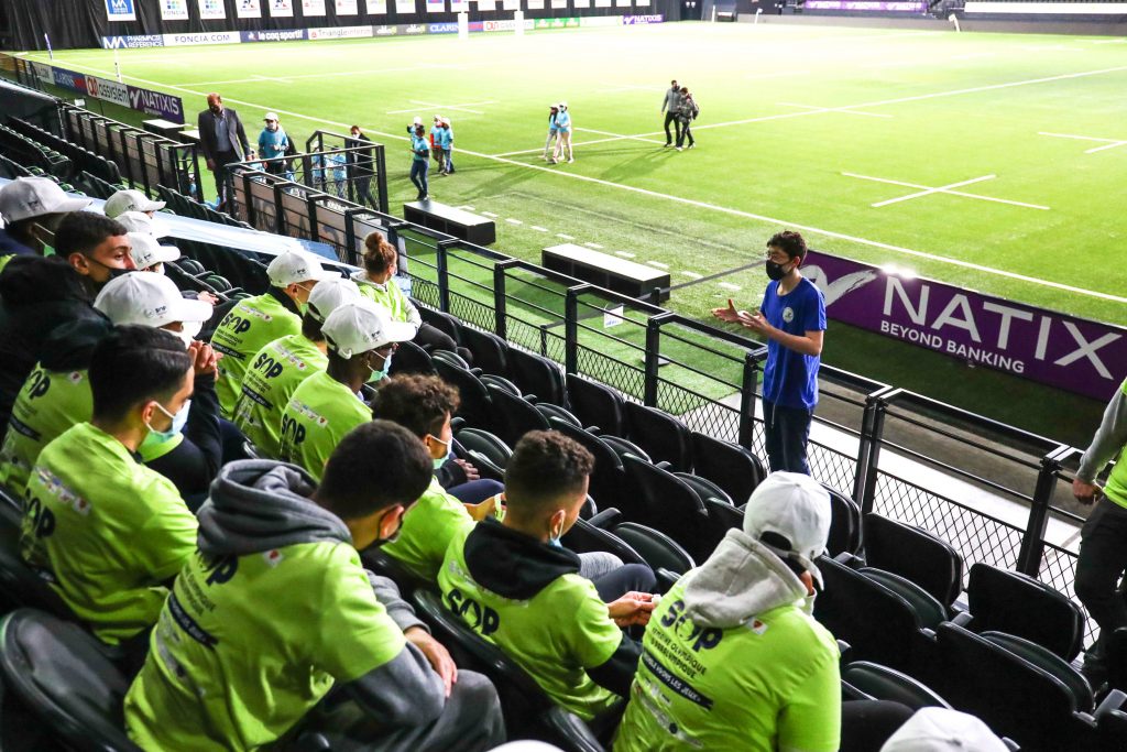 Les jeunes de Nanterre en visite à Paris La Défense Arena pour la semaine olympique et paralympique