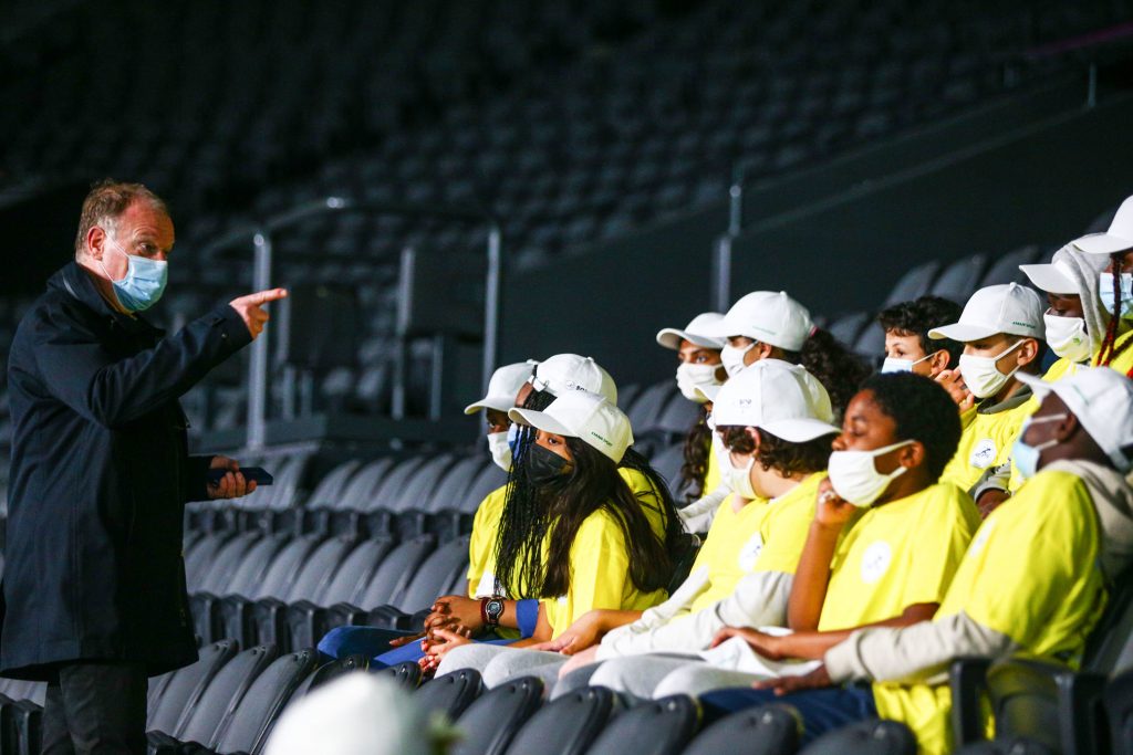 Les jeunes de Nanterre en visite à Paris La Défense Arena pour la semaine olympique et paralympique