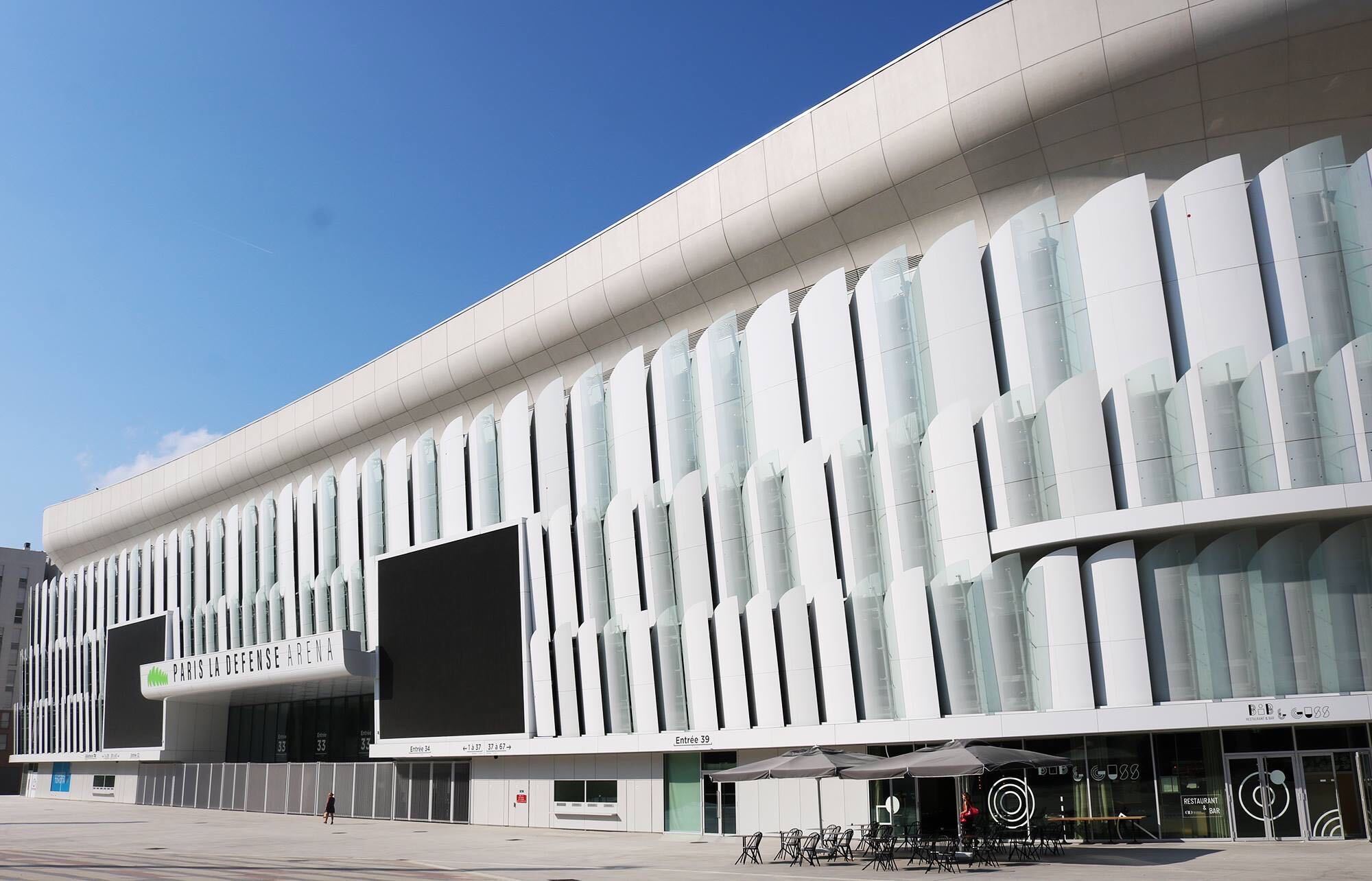 Comment Paris La Défense Arena fait la chasse aux lumières inutiles -  Challenges