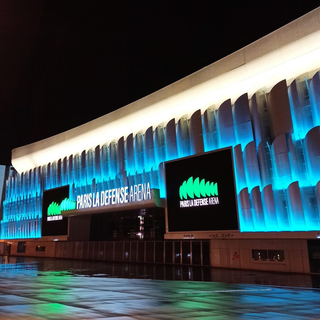 Paris La Defensee Arena nuit