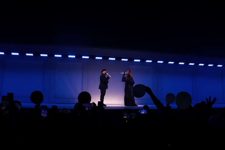 Vitaa et Slimane en concert à Paris La Défense Arena pour la tournée VersuS Tour