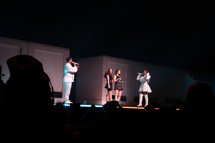 Vitaa et Slimane en concert à Paris La Défense Arena pour la tournée VersuS Tour