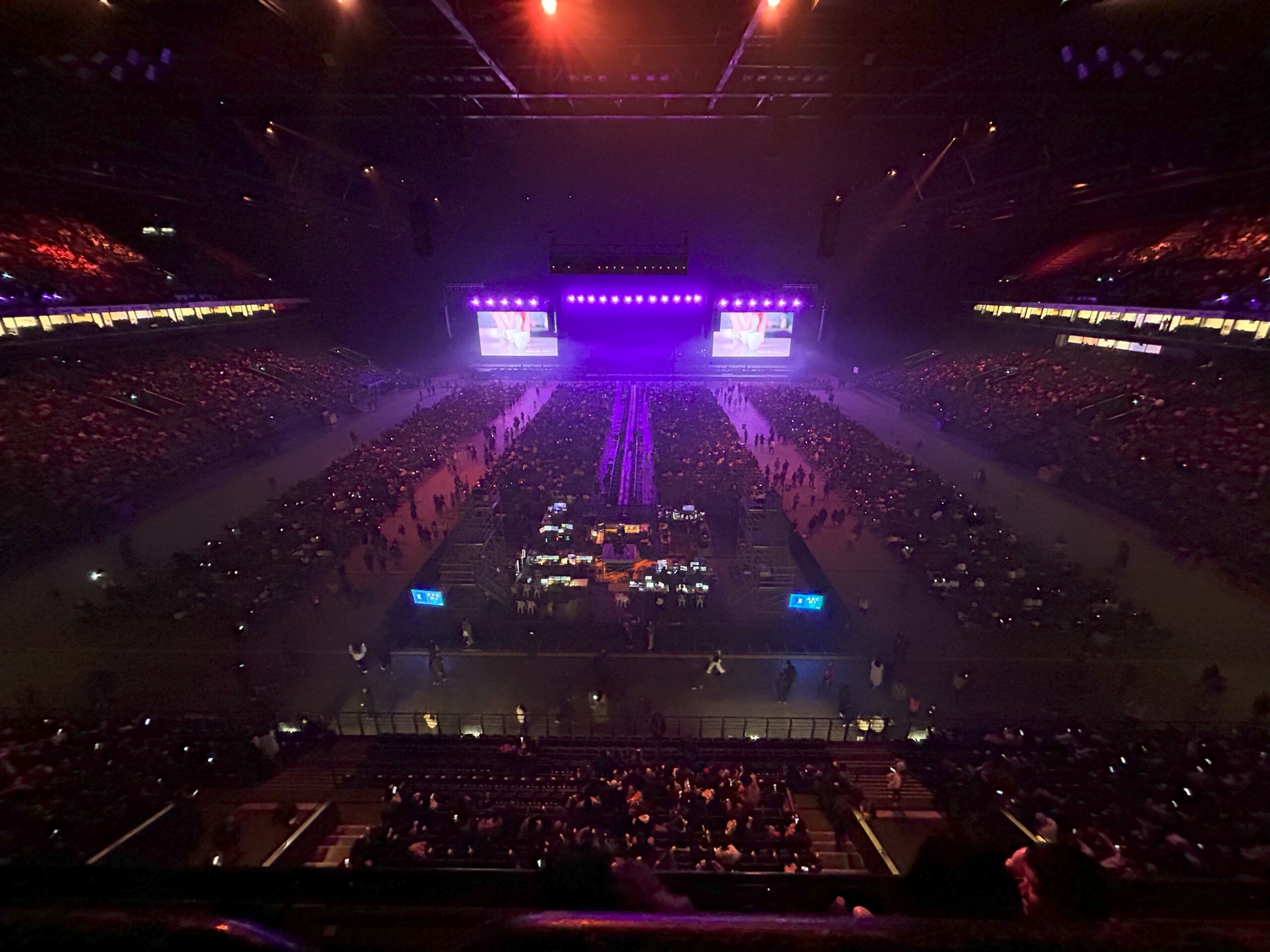 Photo de la foule à Paris La Défense Arena