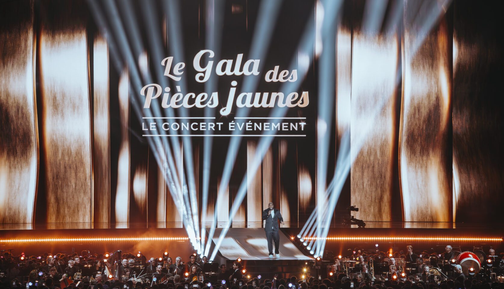 "gala des pièces jaunes 2025 blackpink" Paris La Défense Arena
