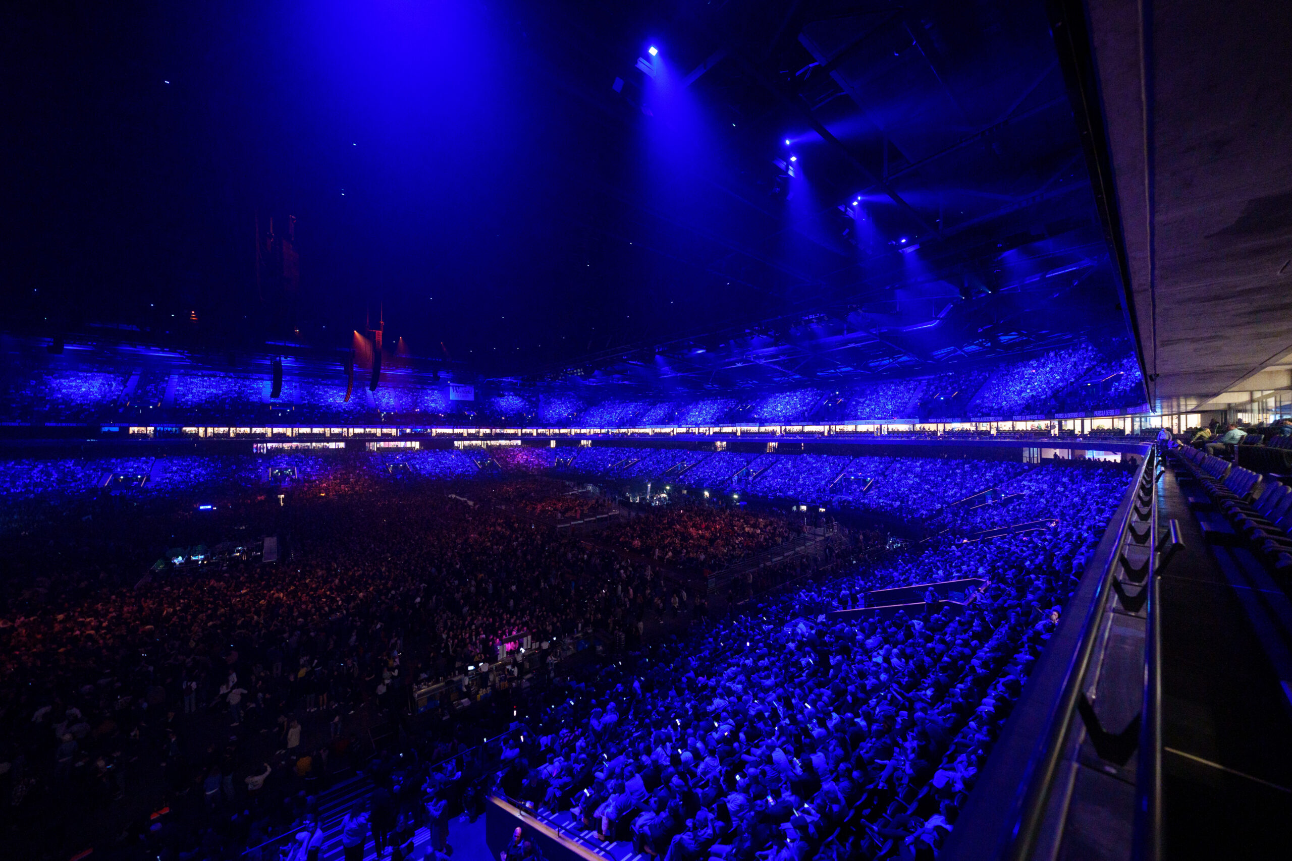 Vue intérieur de la salle au concert de Lenny Kravitz depuis les loges de Paris La Défense Arena