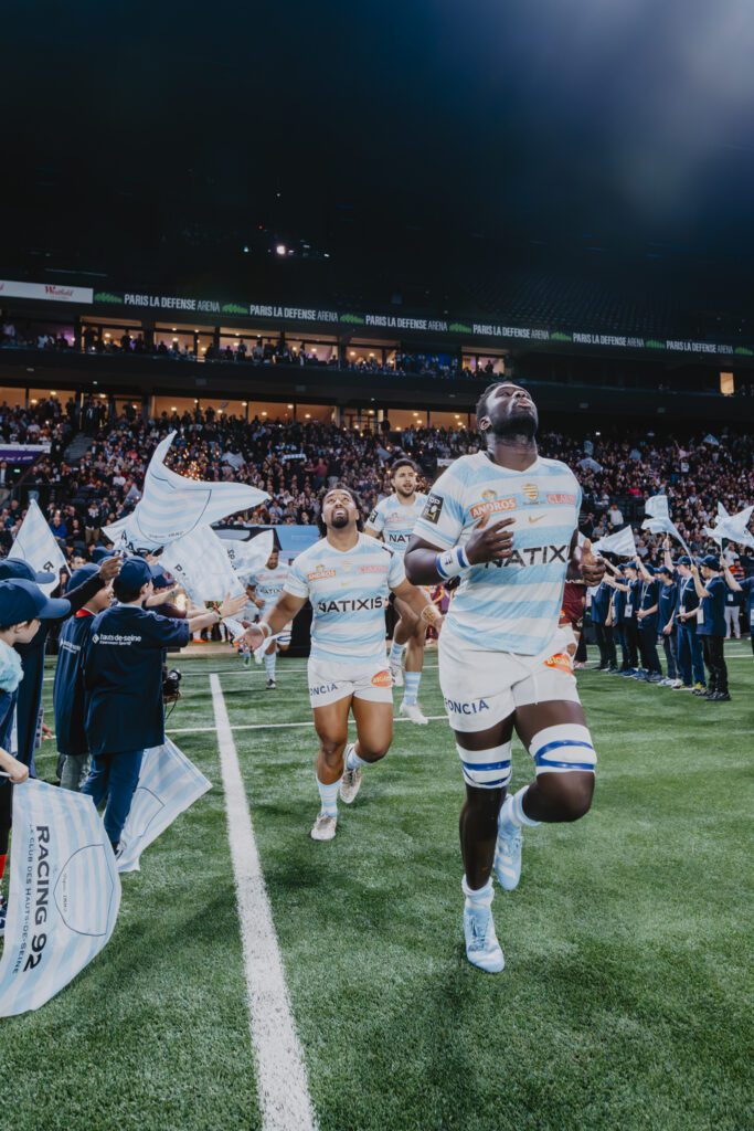 Entrée des joueurs du racing 92 à Paris La Défense Arena