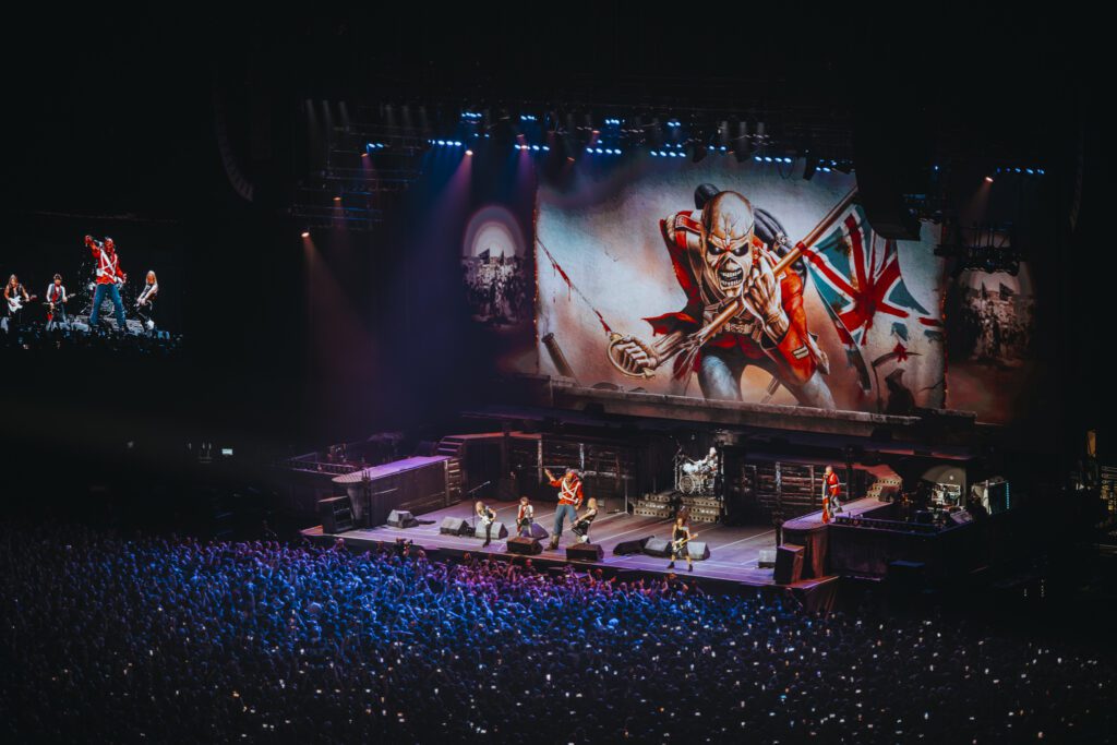 Scène du concert d'Iron Maiden le 20 juillet 2025