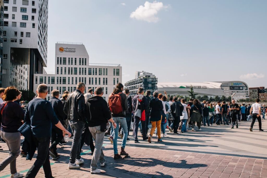 photo file d'attente paris la defense arena priority access