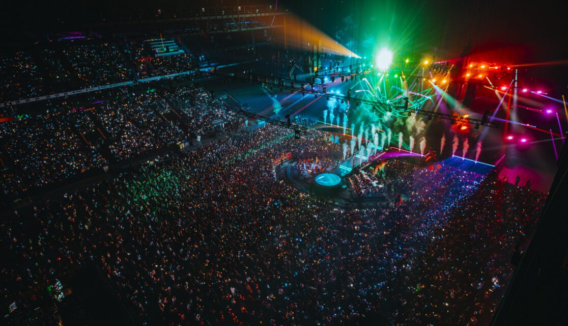 paris la défense arena gala des pièces jaunes public